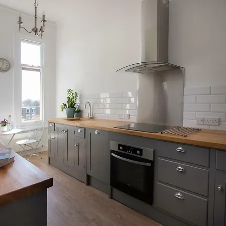 Clifton Suspension Bridge Luxury Apt With Parking And Balcony
